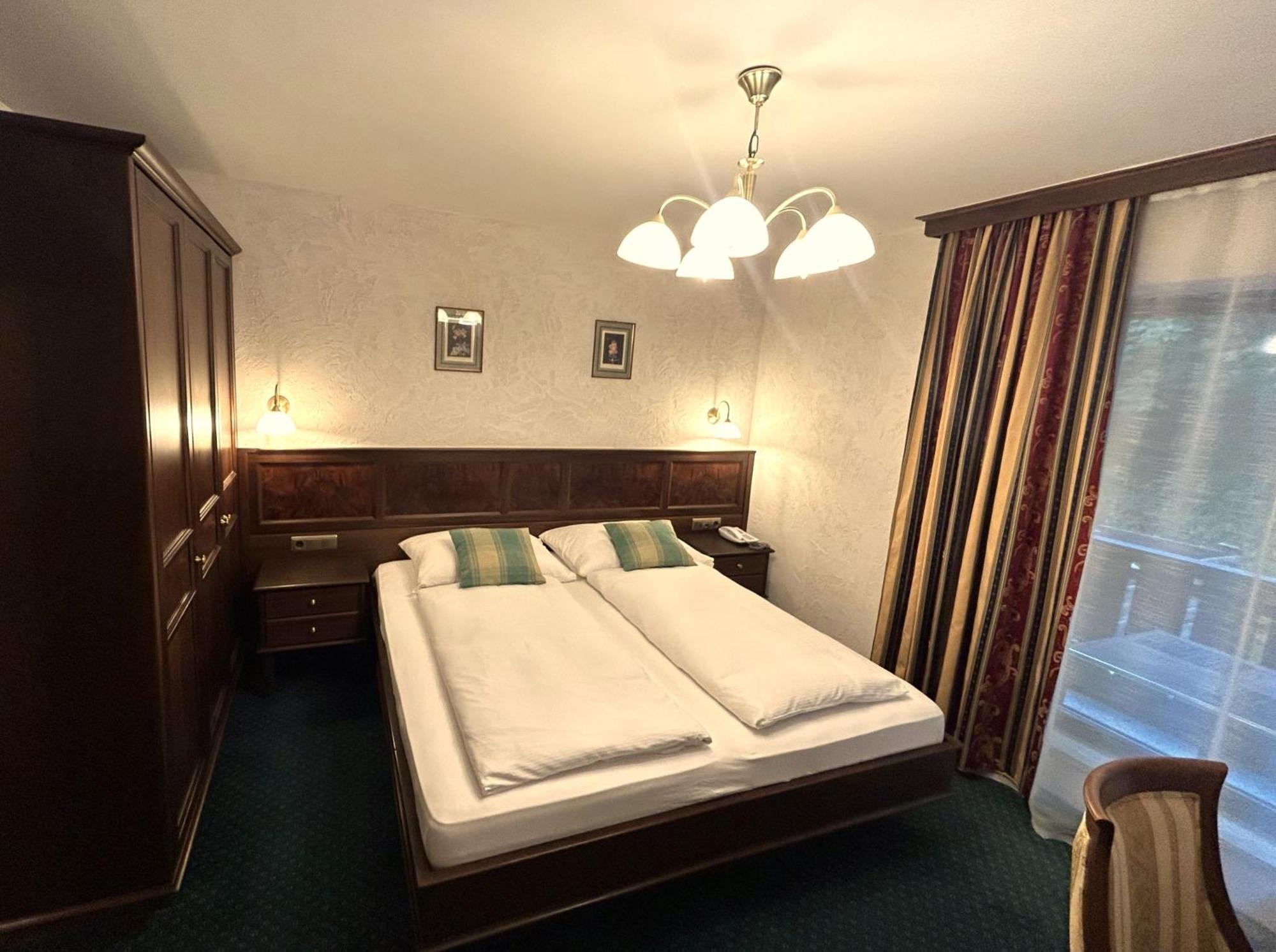 Hotel-Restaurant Batzenhaeusl إنسبروك المظهر الخارجي الصورة